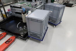 Div. Opbevaringskasser samt tryksprøjte