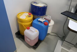 Div. Dunke med kemi samt olie Q8 Heller 22