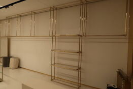 Div. Tøjstativer, reol samt spejl