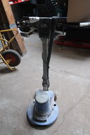 Gulvplejemaskine NUMATIC inkl. rondeller