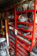 Sortimentsreol med indhold