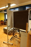 2 stk. whiteboard/tavler på stativ