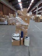 Palle med diverse Luft filter CNH industrial