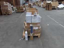 Palle med diverse Oliefilter + Luft filter CNH industrial