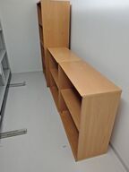 Tre reoler, assorterede