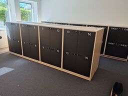 Fire lockers med hver fire rum 