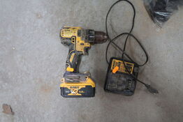 Akku bore/skruemaskine DEWALT DCD791 med batteri og lader