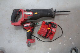 2 stk. akku håndværktøj MILWAUKEE M18 FSZ m.fl. Med lader