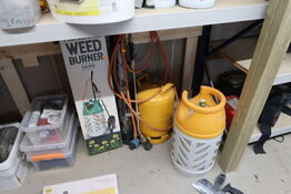 2 stk. gasflasker med div. Ukrudtsbrændere