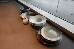 Diverse tallerkner og skåle