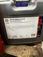 2 stk. dunke olie VOLVO VDS-4.5 15W-40, GULF EP LUBRICANT HD 150