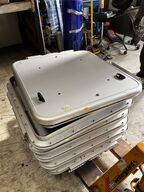 Palle med div. Varelager og reservedele