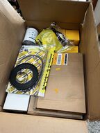 Kasse med div. Varelager