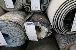 1 rulle gulvtæppe ARRIVA