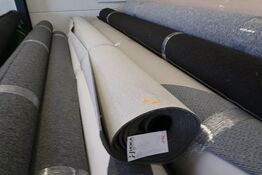 1 rulle gulvtæppe CARNI