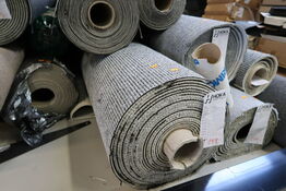 1 rulle gulvtæppe CARMEN