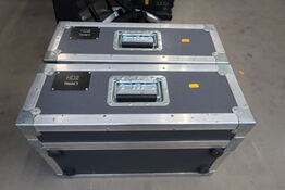 2 stk. 19" Racks med Power distribution og signal panel