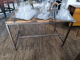 Div. glas & serveringsbakker & flag