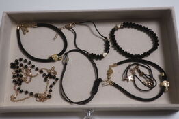 Armbånd og halskæde