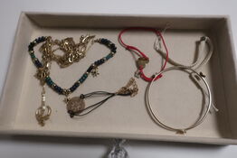 Armbånd og halskæde