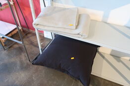 Pude samt tæppe HAY 