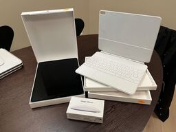 Apple IPAD Air. 4Gen. Med magic tastertur