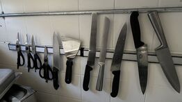 Køkkenknive og Sakse + Holder