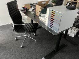 El. hæve/sænke skrivebord med kontorstol og skuffemondul