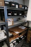 Lagerreol uden indhold