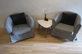2 stk. loungestole samt sofabord