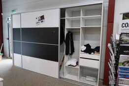 Garderobeskab CONTOURA