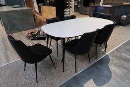 6 stk. stole samt bord