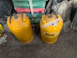 2 stk. 11 kg gasflasker (tomme)