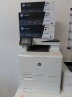 Printer HP Color Laser Jet Pro MFP M477fdw (med toner se foto)