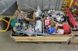 Palle med diverse fitting m.m.