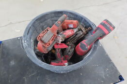 Spand med diverse Akku-Værktøj