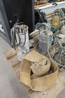 2 stk. Dykpumper samt halv slange