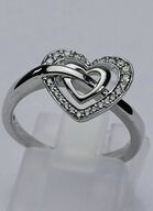 Diamantring af 14 kt. hvidguld prydet med brillantslebne diamanter