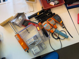 Forsk. måleværktøjer bl.a. ELCOMETER