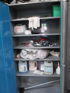 Stålskab inkl. indhold (se billeder)
