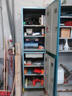 "Tøm skabet" - Indhold i 2 skabe (øvre & nedre)