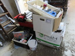 Ass. værktøj og 2 stk. stiger