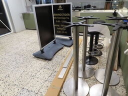 Div. skilte og stole