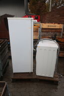 Vaskemaskine SCANDOMESTIC samt køleskab MATSUI