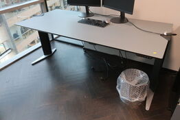 El. hæve/sænke skrivebord med sidebord og skuffemodul