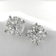 2,07 ct. naturlige diamant og 18 kt. hvidguld ørestikker.