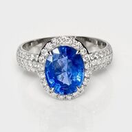 3,19 ct, kornblomstblå safir og brillantring af 18 kt. hvidguld. IGI