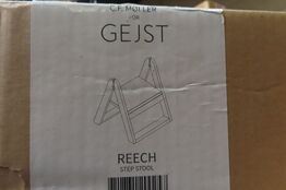 REECH STEP STOOL GEJST