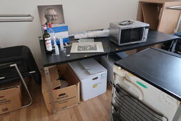 Bord med mikrobølgeovn