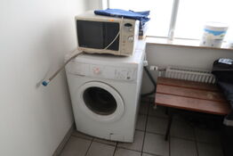 Vaskemaskine ELECTROLUX samt mikrobølgeovn